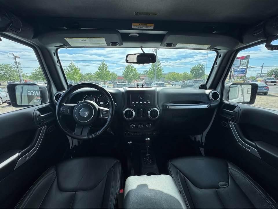 2013 Jeep Wrangler Unlimited Sahara - Photo 14