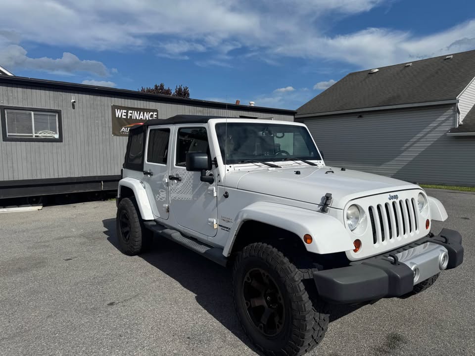 2013 Jeep Wrangler Unlimited Sahara - Photo 19