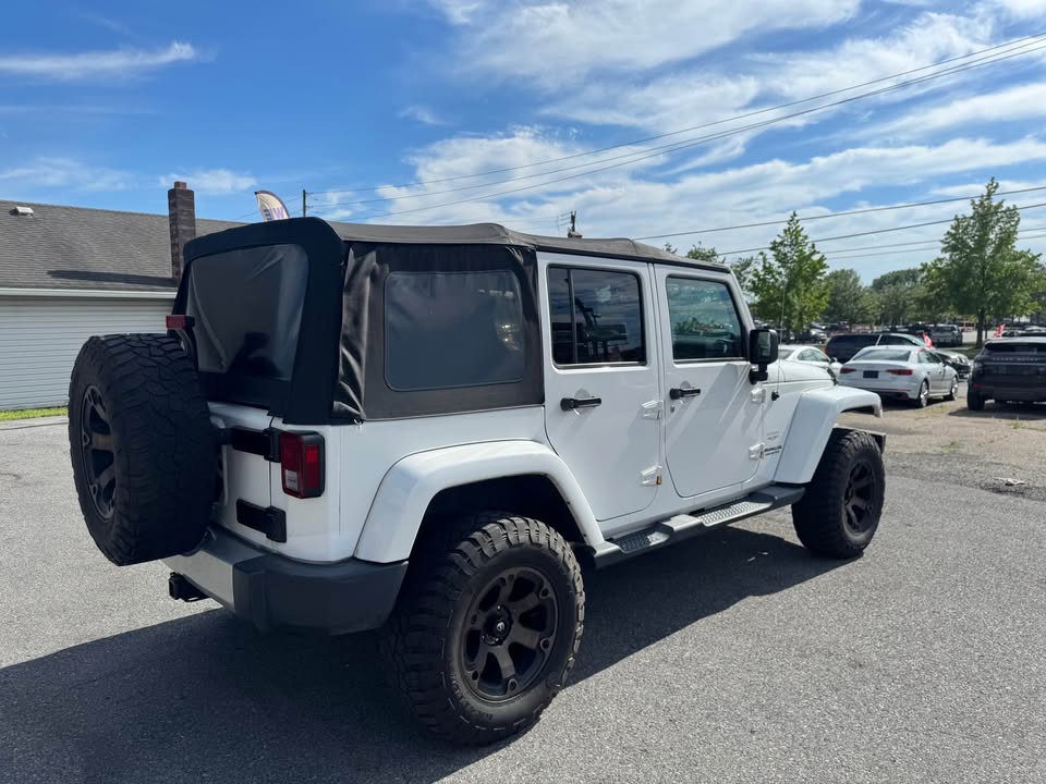 2013 Jeep Wrangler Unlimited Sahara - Photo 8